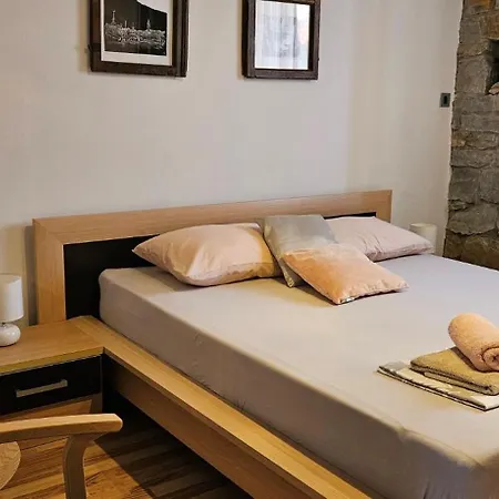 Apartamento Laguna 03 *